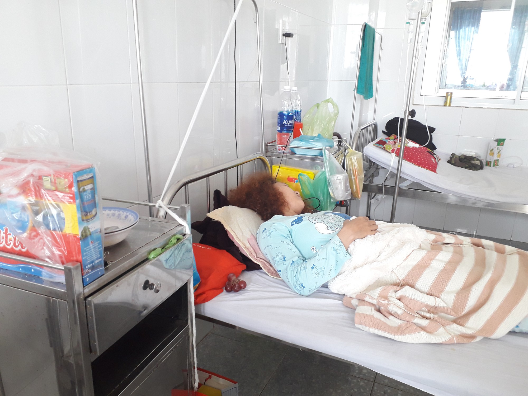 Bí thư xã đánh vợ, từng đưa cấp dưới vào khách sạn bị cách chức - Ảnh 2.