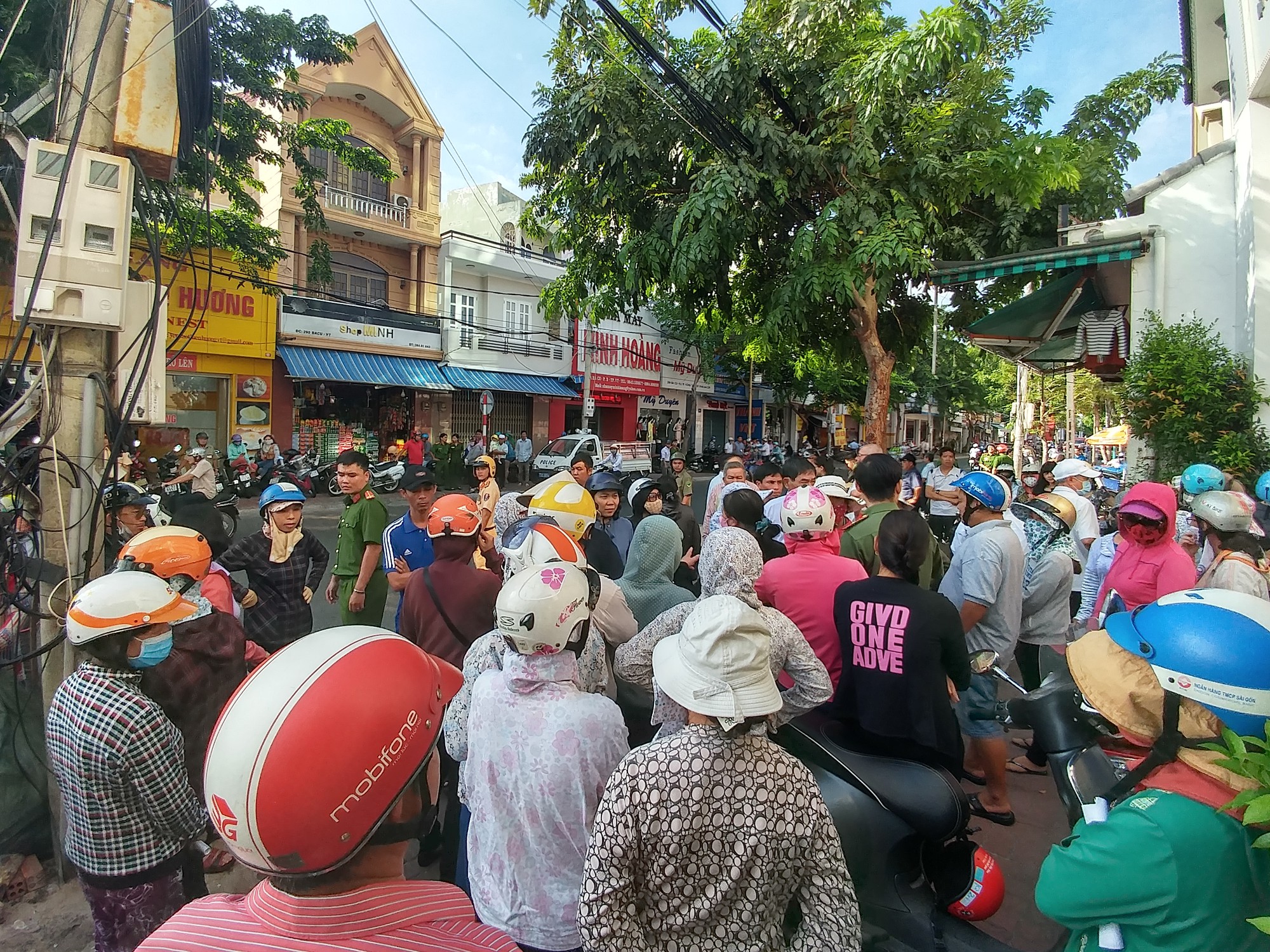 Kh&aacute;ch h&agrave;ng tố c&ocirc;ng ty cầm h&agrave;ng trăm tỉ rồi im lặng - Ảnh 2.