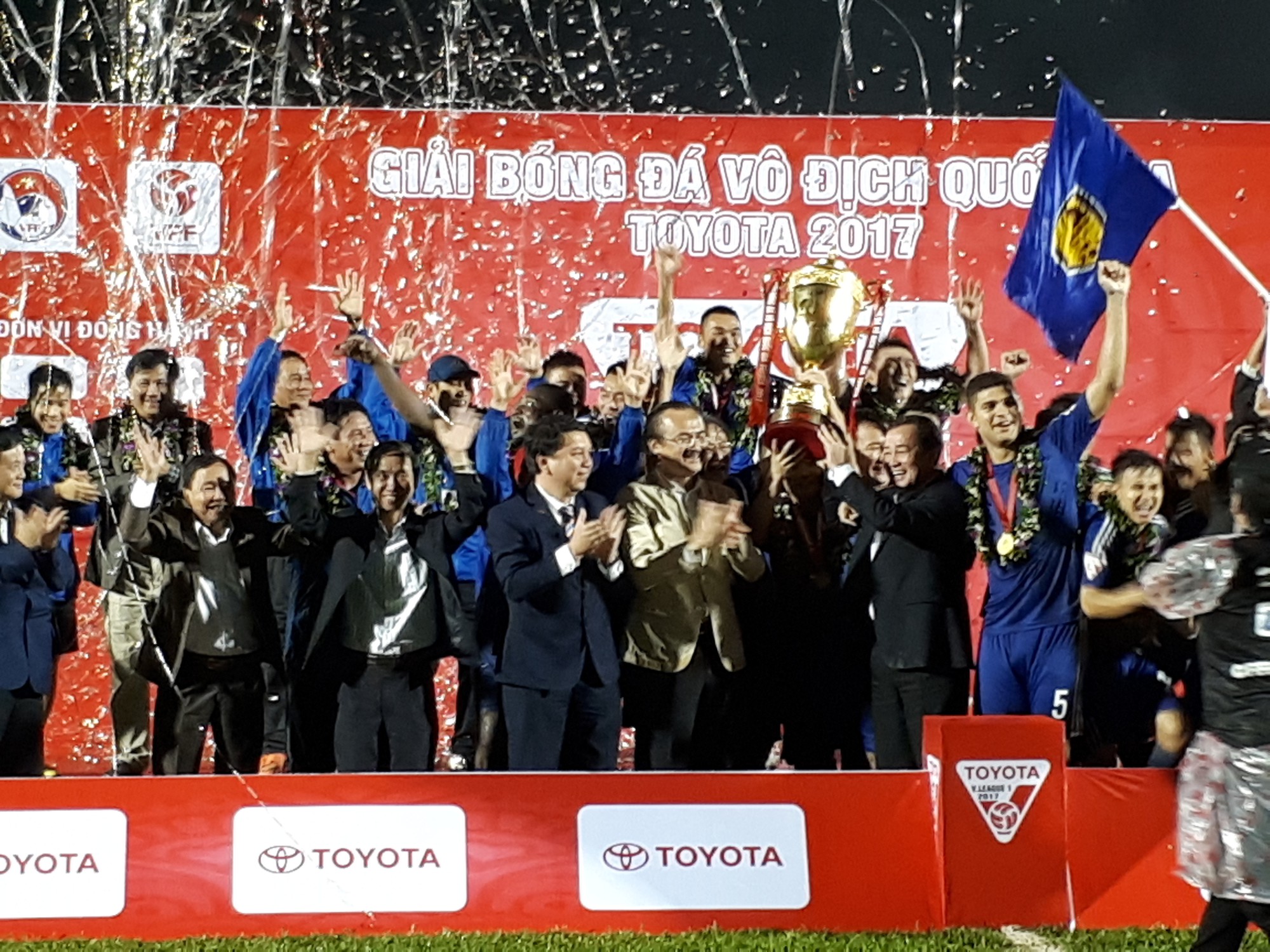 Quảng Nam mở hội trong ng&agrave;y l&ecirc;n ng&ocirc;i vương V-League - Ảnh 10.