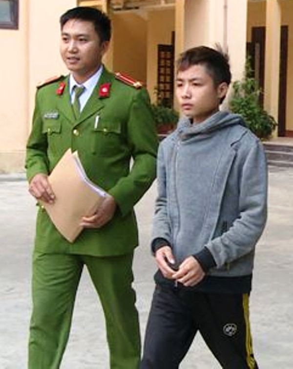 Đang bị công an xử lý tội trộm cắp, xin đi vệ sinh lại trộm xe máy - Ảnh 1.