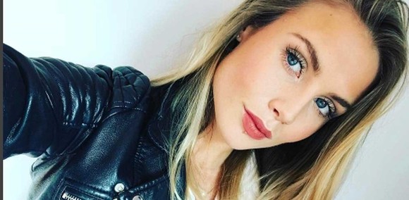 Ngắm nàng WAGs mới quyến rũ của M.U - Ảnh 5.
