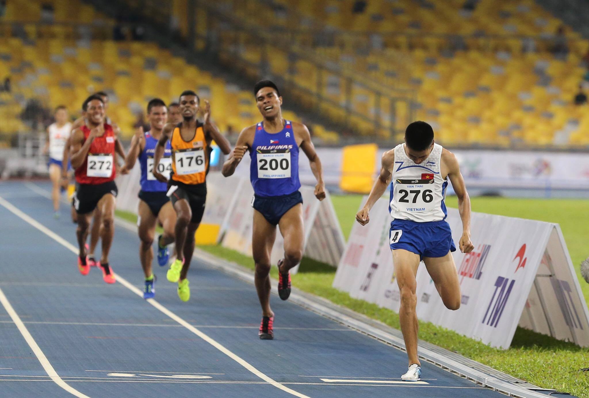SEA Games ng&agrave;y 23-8: C&uacute; đ&uacute;p v&agrave;ng của L&ecirc; T&uacute; Chinh - Ảnh 5.