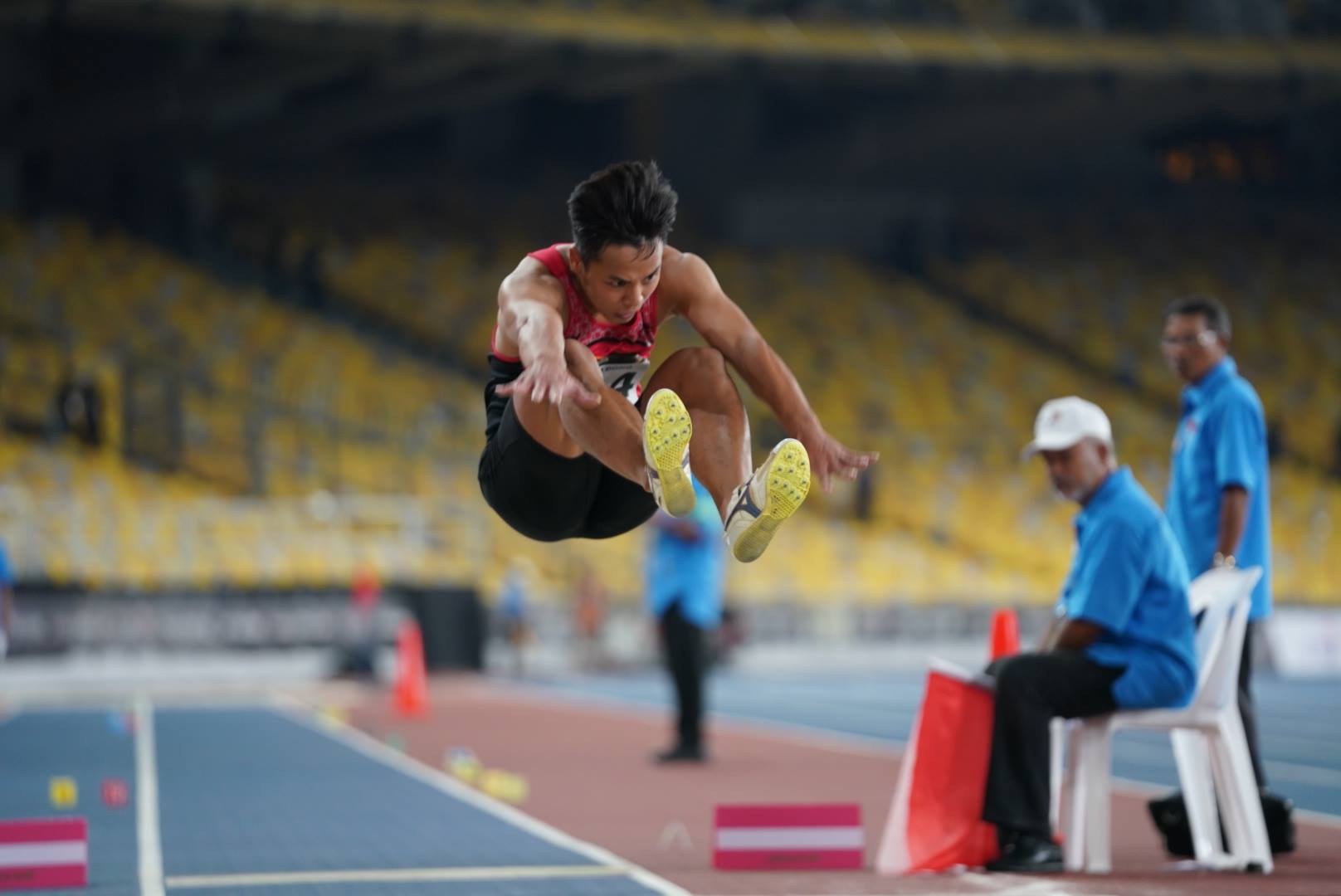 SEA Games 24-8: &Aacute;nh Vi&ecirc;n gi&agrave;nh HCV thứ 5, điền kinh 5 v&agrave;ng - Ảnh 7.