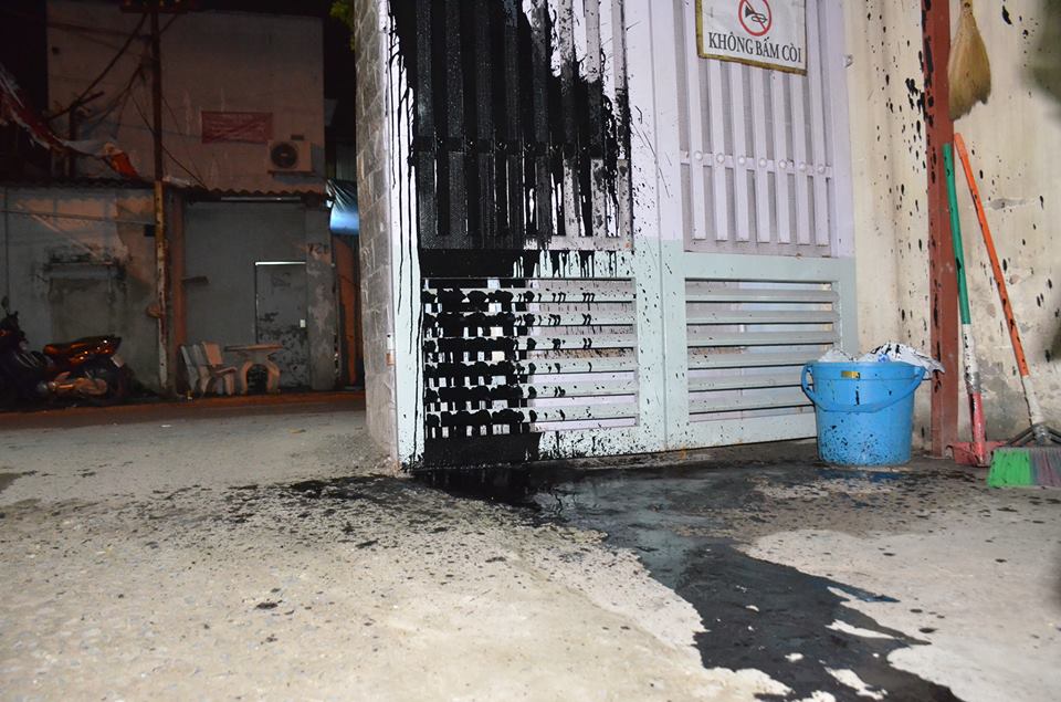 Truy xét nhóm côn đồ đập phá ô tô, đánh vợ chồng già ở Gò Vấp