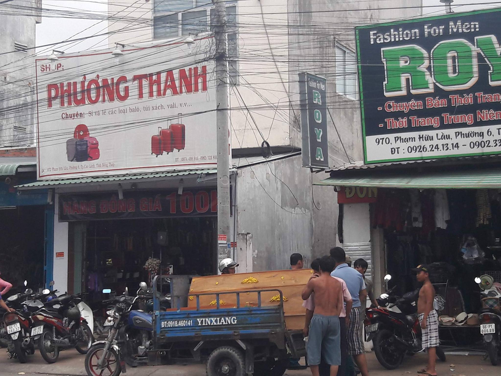 Hốt hoảng phát hiện 2 cha con chết bất thường tại nhà riêng