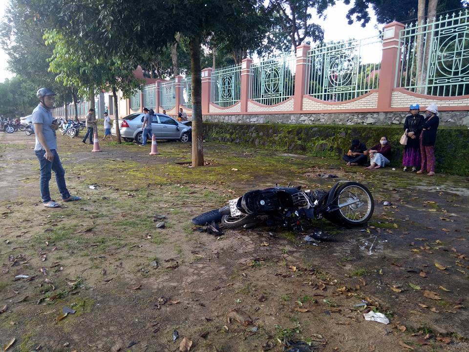 Nữ cán bộ thi hành án bị ô tô hất văng lên vỉa hè, nguy kịch