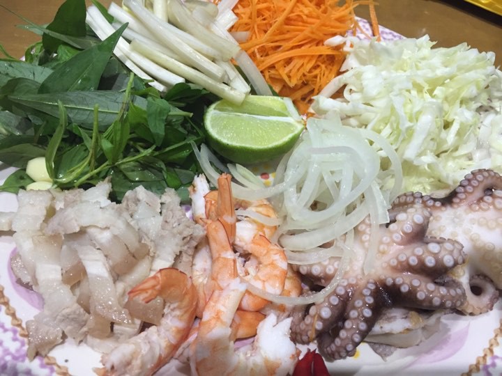 Gỏi hải sản ăn ho&agrave;i kh&ocirc;ng ch&aacute;n - Ảnh 3.