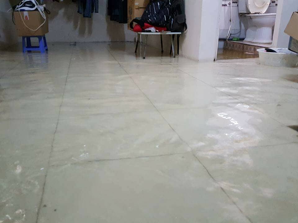 Triều cường tấn c&ocirc;ng v&agrave;o trung t&acirc;m TP HCM - Ảnh 18.