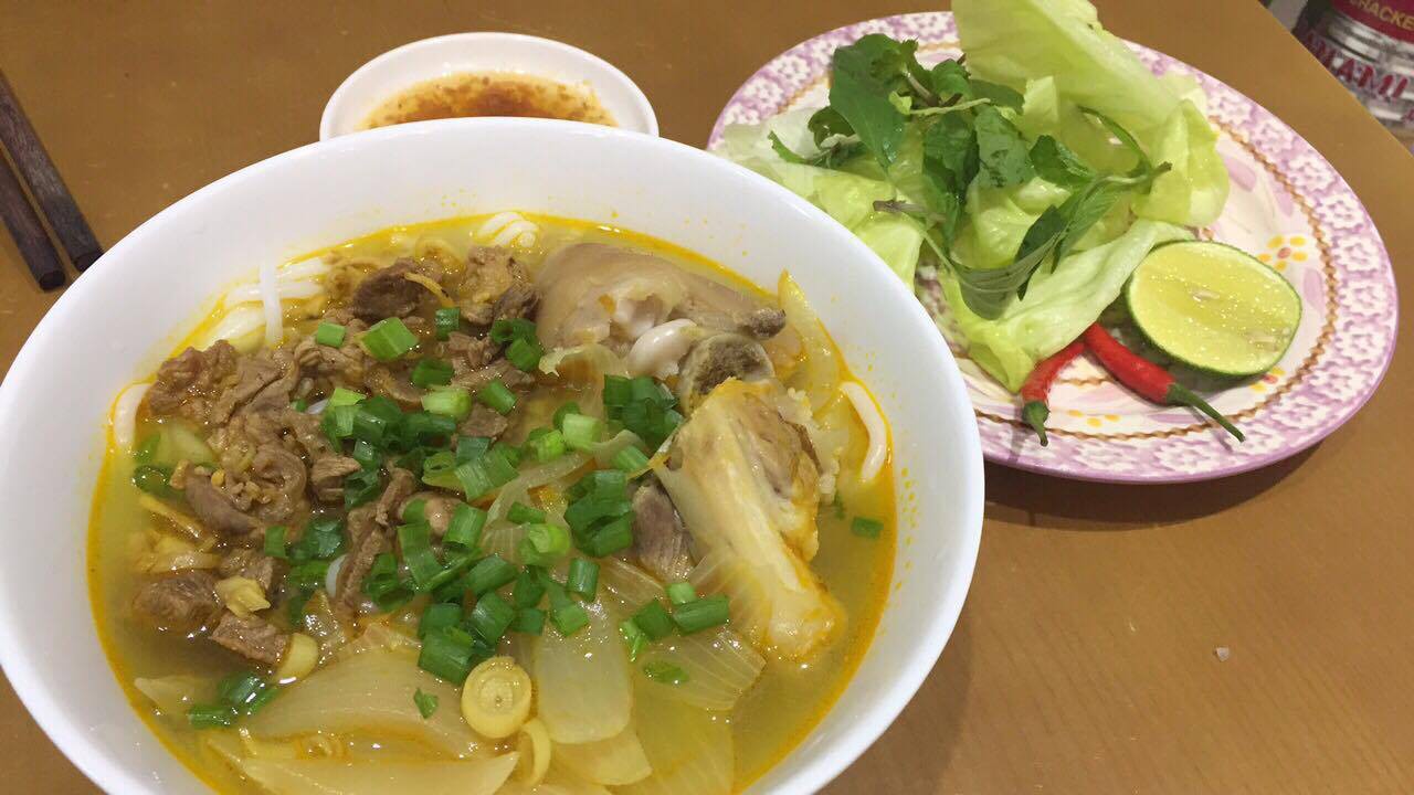 Bún móng giò thịt bò, ngon bổ rẻ