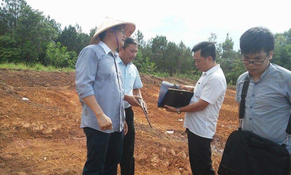 Tìm thấy bia của ngôi mộ cổ bị san ủi ở Huế