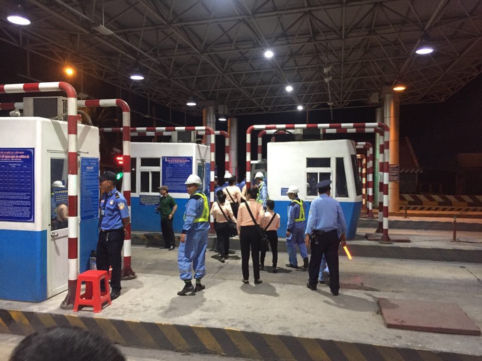 BOT Cai Lậy đã thu phí trở lại trong đêm - Ảnh 1.