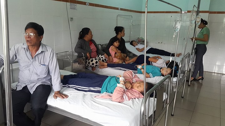 Đồng Nai: 16 học sinh nhập viện cấp cứu - Ảnh 2.