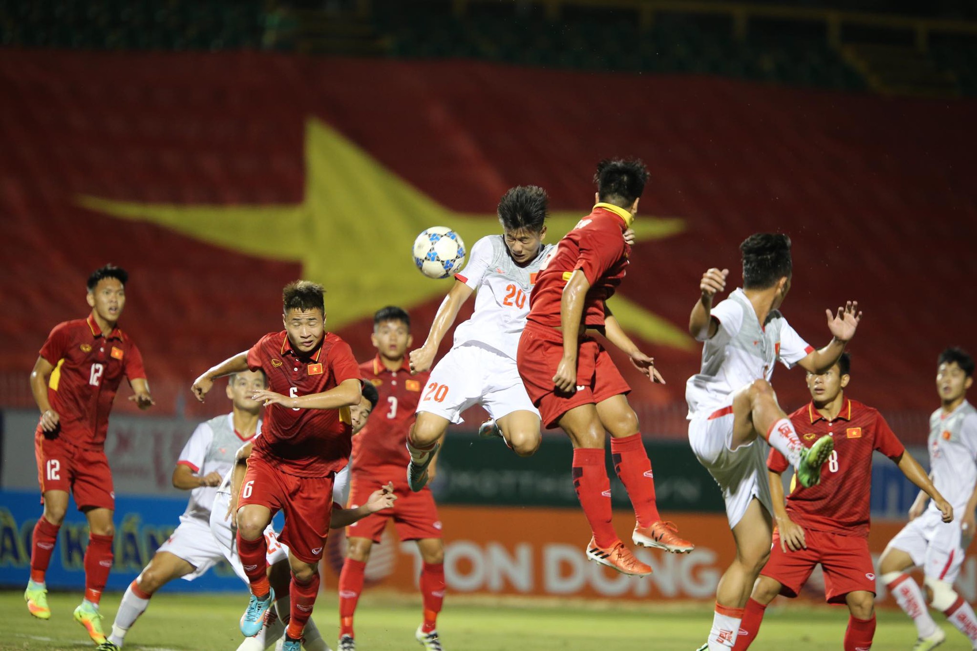 U21 Việt Nam làm khó U19 Việt Nam