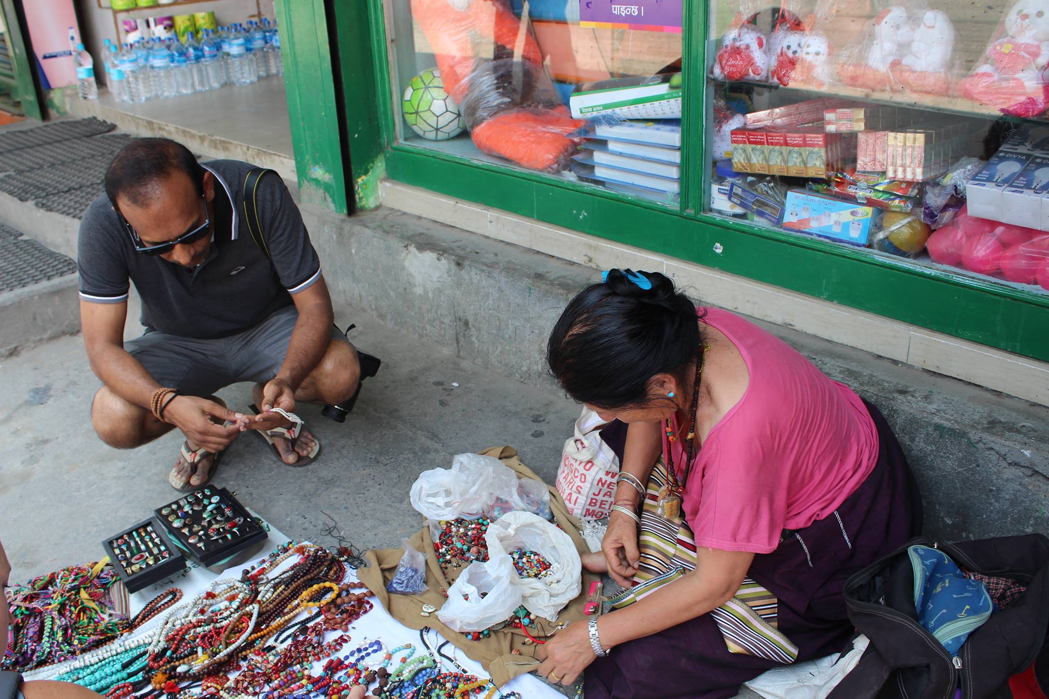 Cuốc bộ và quá giang ở Nepal - Ảnh 27.