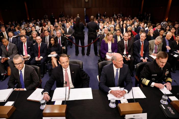 Cựu giám đốc FBI sẽ nói gì khi ra điều trần? - Ảnh 2.