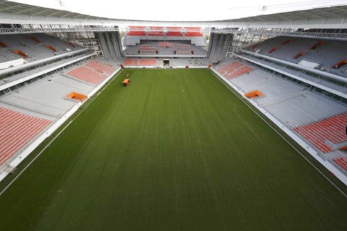 Chủ nh&agrave; World Cup 2018 ra mắt s&acirc;n b&oacute;ng dị nhất thế giới - Ảnh 5.