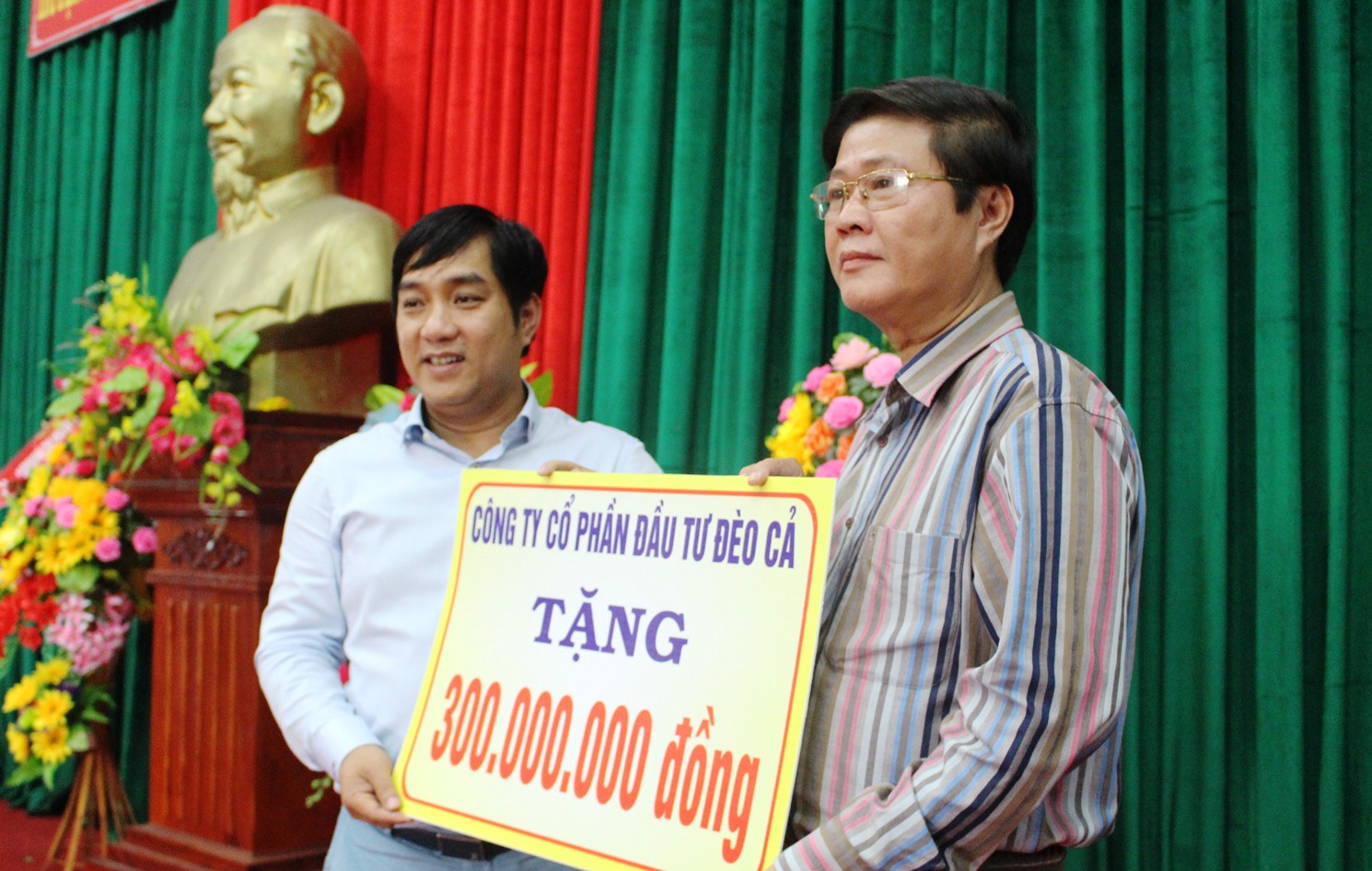 Công ty Đèo Cả và Báo Người Lao Động cứu trợ vùng tâm bão - Ảnh 1.
