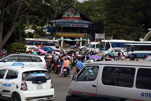 Du khách đến miền Trung tăng cao