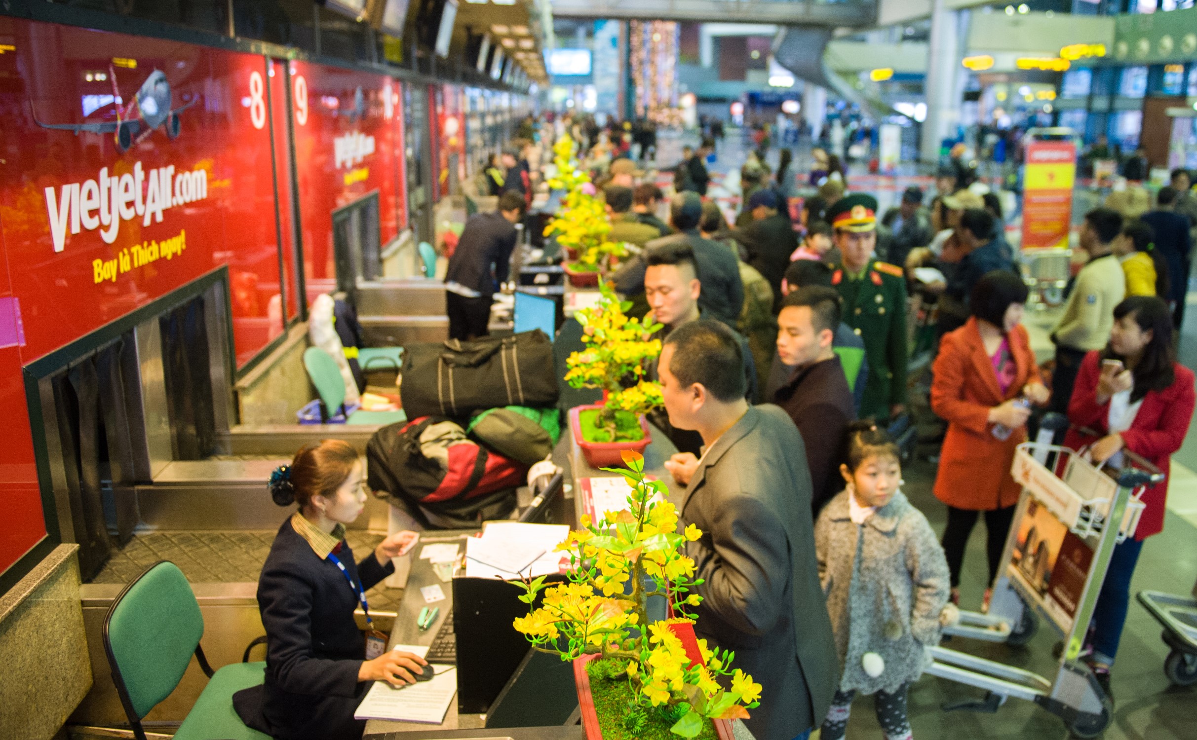 Thỏa thích bay suốt năm con Gà cùng Vietjet