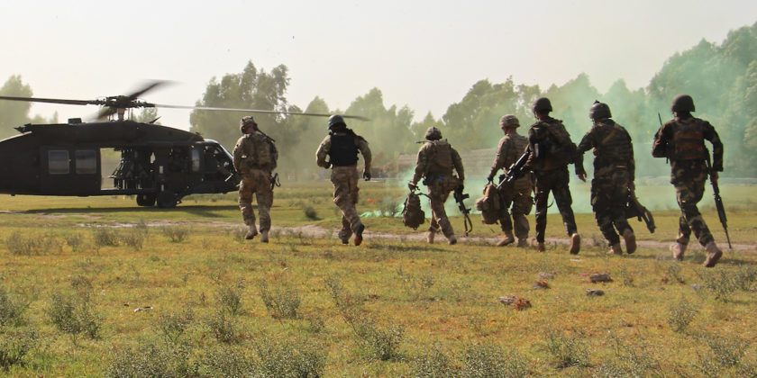 Lính Afghanistan nổ súng vào hàng loạt binh sĩ Mỹ cùng căn cứ