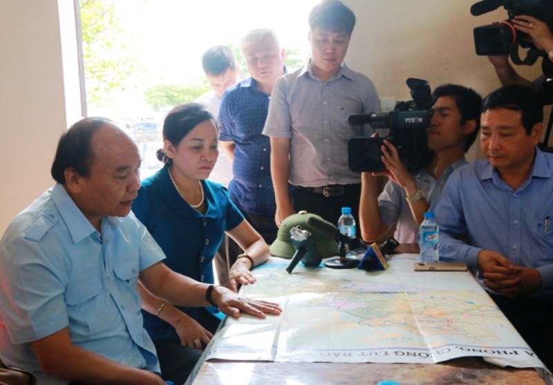 Thủ tướng, Phó Thủ tướng hủy các cuộc họp, tới hiện trường chỉ đạo ứng phó thiên tai - Ảnh 4.