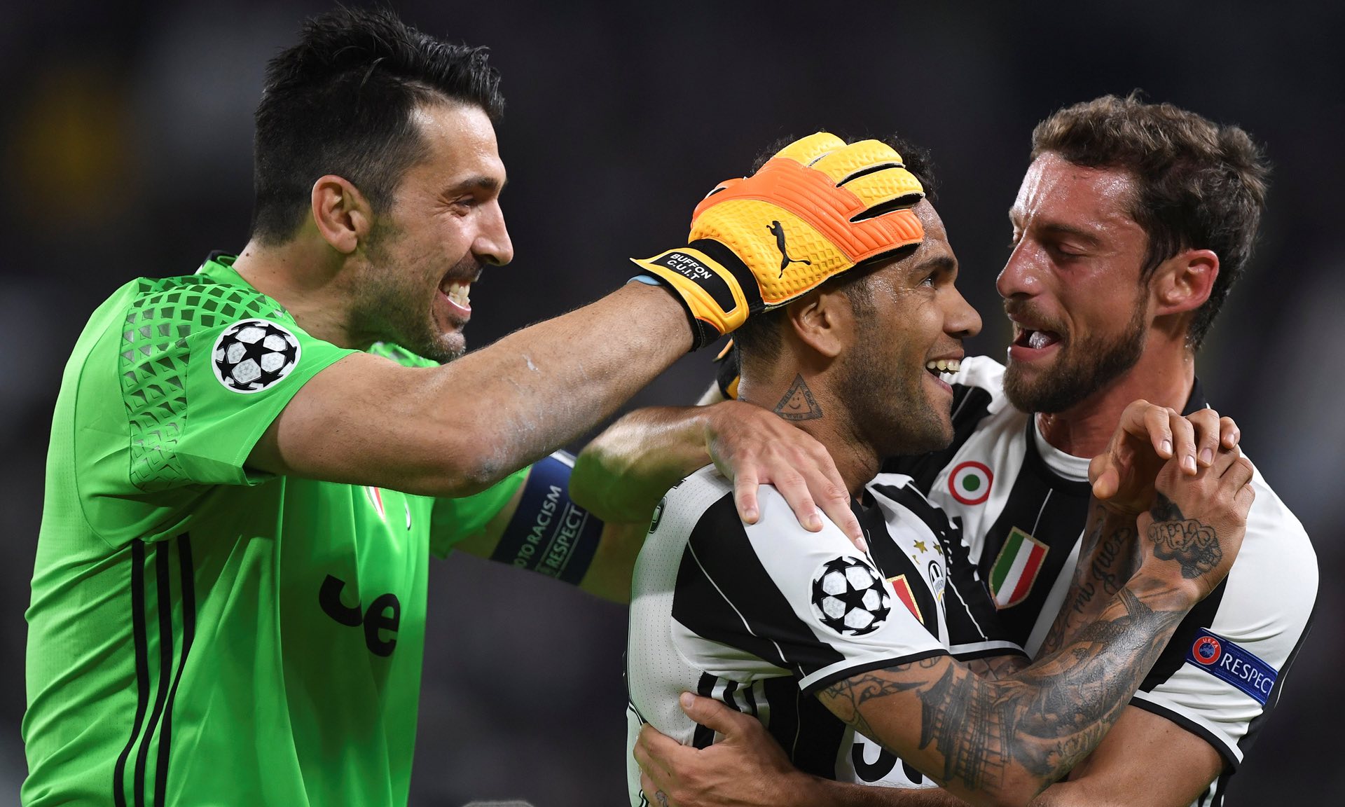 Alves: Hậu vệ thích kiến tạo hơn ghi bàn
