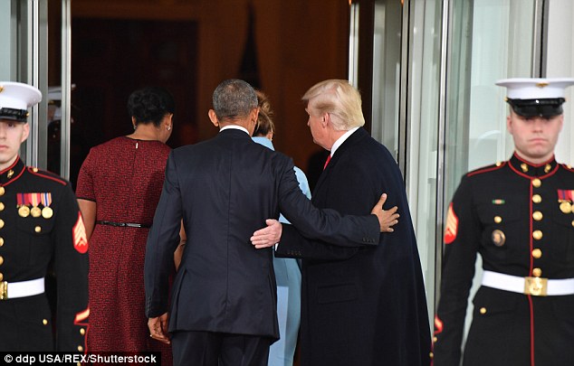Đối với ông Obama, ông Trump tỏ ra hết sức tôn trọng. Ảnh: Shutterstock
