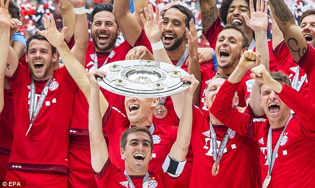 Philipp Lahm đ&atilde; gi&agrave;nh đầy đủ những danh hiệu trong b&oacute;ng đ&aacute; đỉnh cao