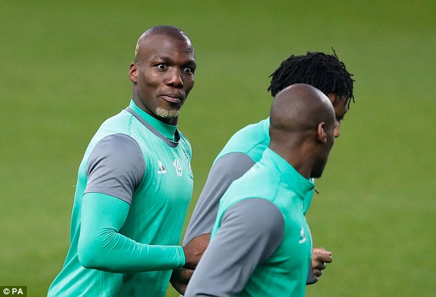 Anh trai Pogba háo hức đối đầu M.U