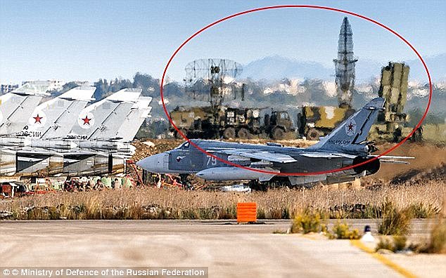 Nga triển khai hệ thống phòng không S-300 và S-300 tại bờ biển Syria sau vụ Thổ Nhĩ Kỳ bắn rơi tiêm kích Sukhoi-24. Ảnh: Ministry of Defense of the Russian Federation