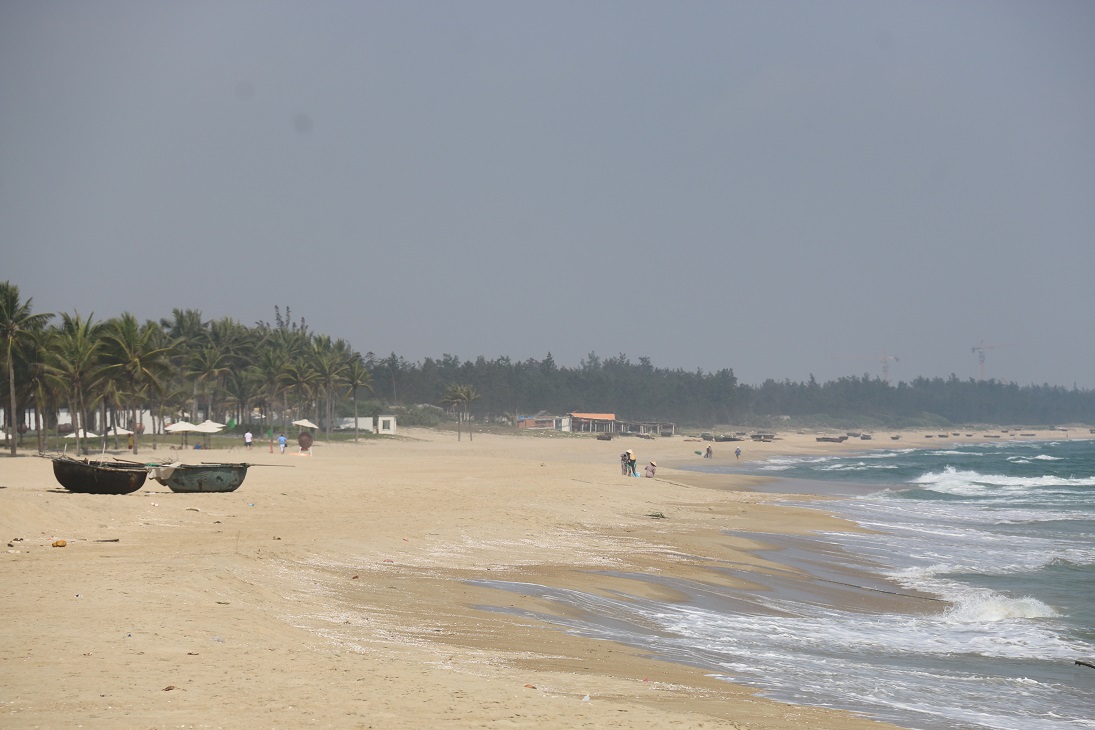 Biển H&agrave; My kh&aacute; lặng s&oacute;ng