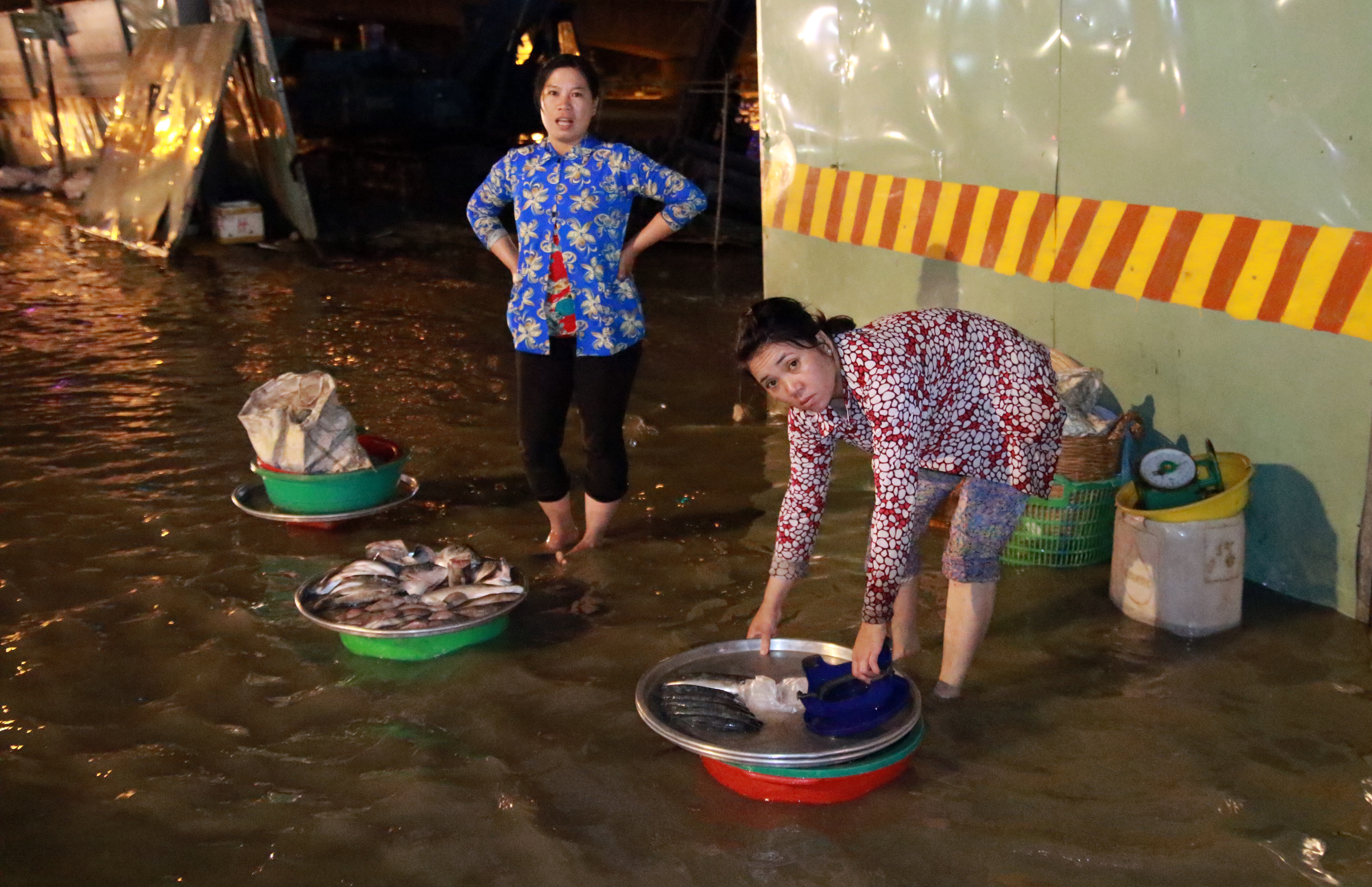 S&agrave;i G&ograve;n hụp lặn trong nước ngập đ&ecirc;m đầu tuần - Ảnh 3.