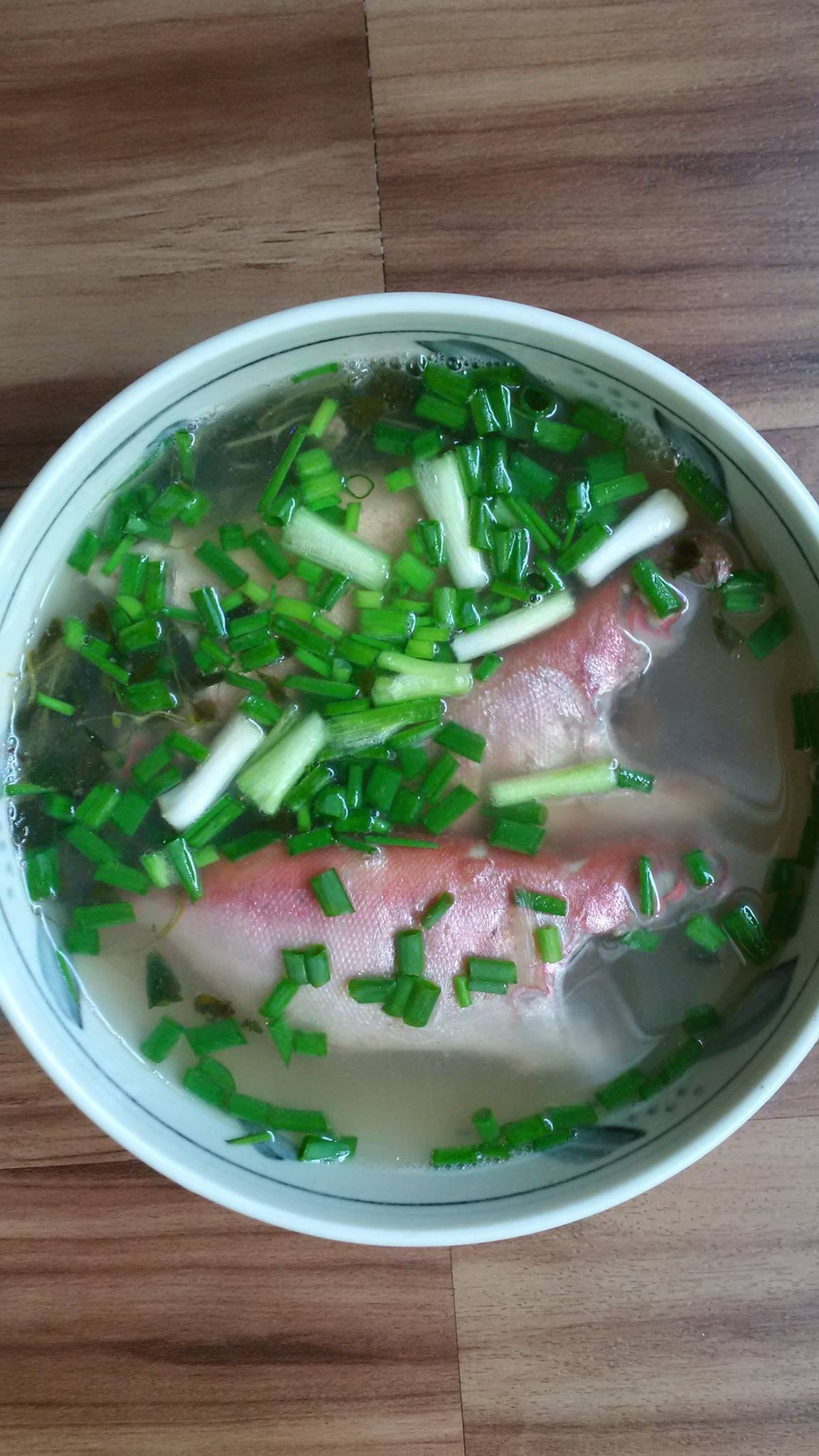 Th&egrave;m lắm t&ocirc; canh c&aacute; th&oacute;c nấu me đất - Ảnh 3.