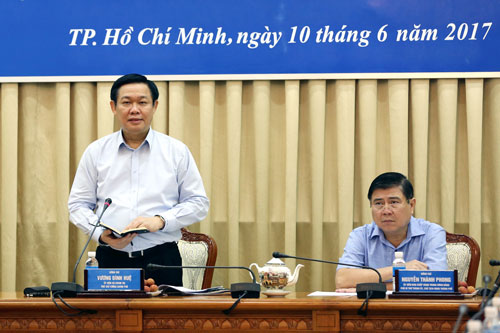 Đẩy mạnh xã hội hóa để giảm biên chế