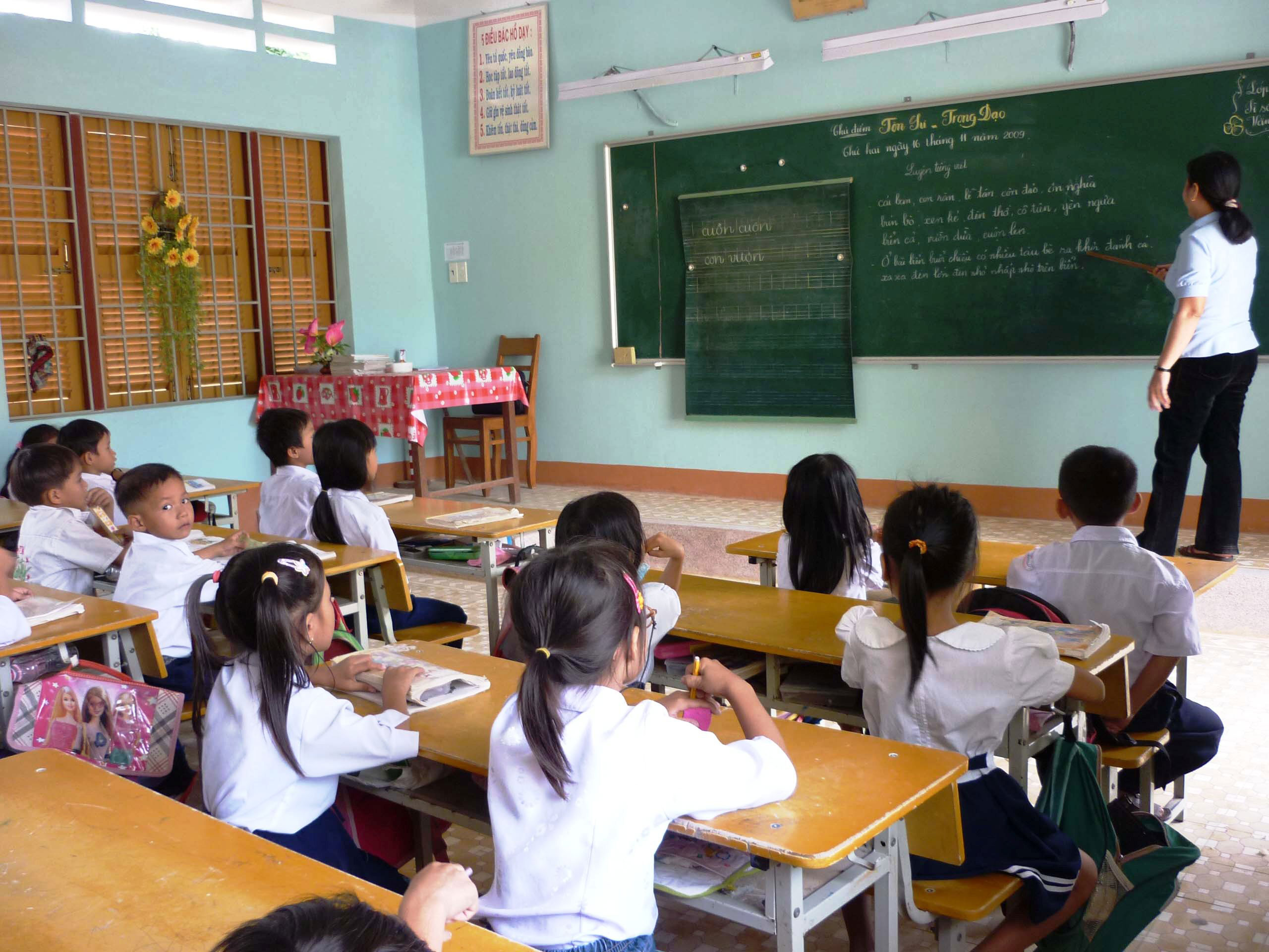 Giảm biên chế nhờ… nghỉ hưu