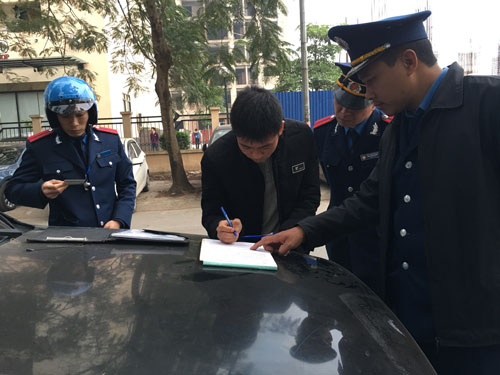 Hà Nội dẹp không nổi xe khách trá hình
