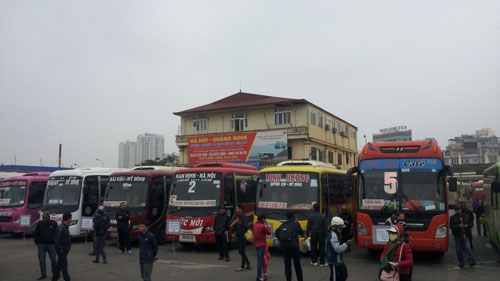 Phù hiệu xe kinh doanh vận tải: Giữ hay bỏ?