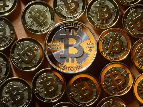 Đổ xô cày Bitcoin bất chấp rủi ro - Ảnh 2.