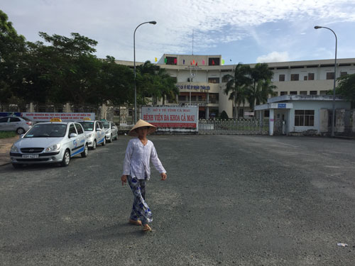 Bệnh viện nợ như chúa Chổm