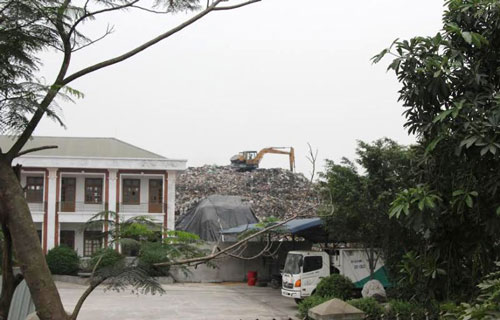 Nhà máy xử lý rác quá tải, dân lãnh đủ