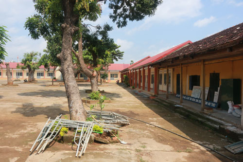 Buộc học sinh đóng tiền xây dựng nông thôn mới!