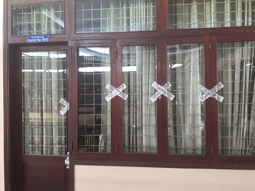 Bắt c&aacute;n bộ thuế nhận tiền doanh nghiệp - Ảnh 1.