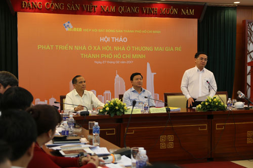 Các doanh nghiệp bất động sản kiến nghị có chính sách hỗ trợ xây dựng nhà ở xã hội tại hội thảo ngày 27-2Ảnh: LÊ PHONG