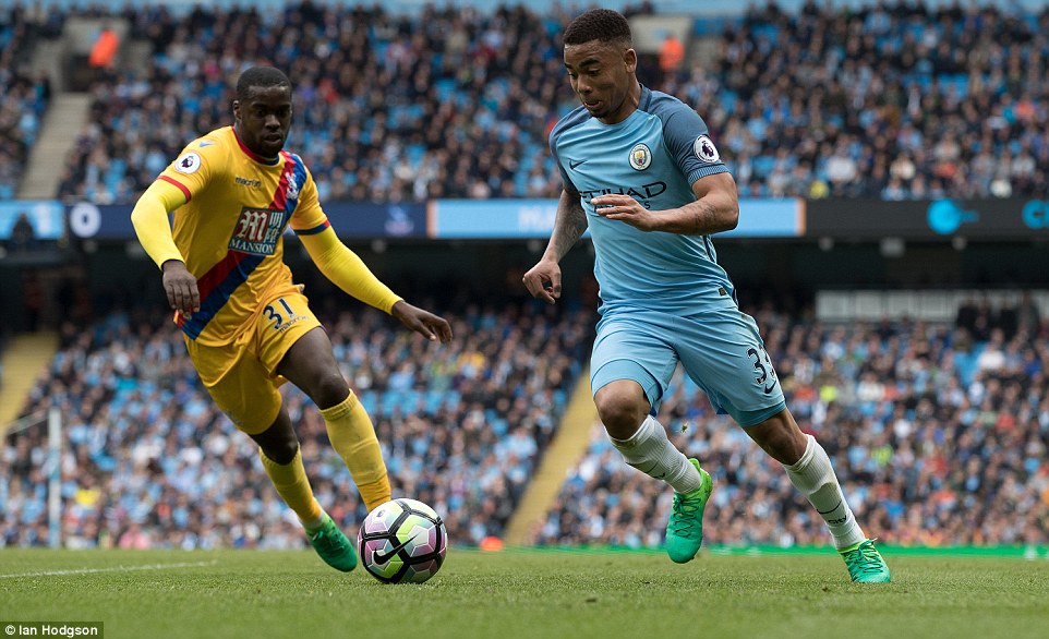 D&agrave;n sao tỏa s&aacute;ng, Man City v&agrave;o tốp 3 Premier League - Ảnh 3.