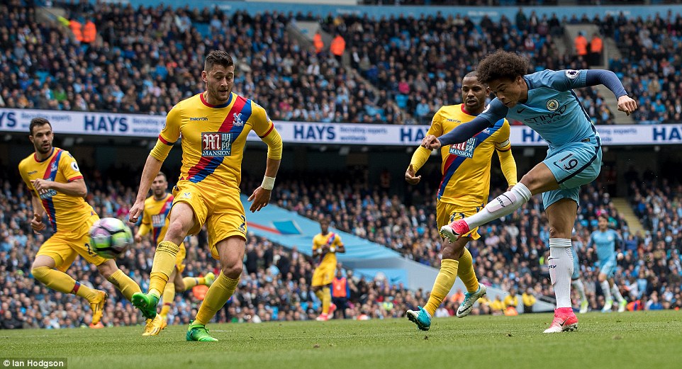 Dàn sao tỏa sáng, Man City vào tốp 3 Premier League