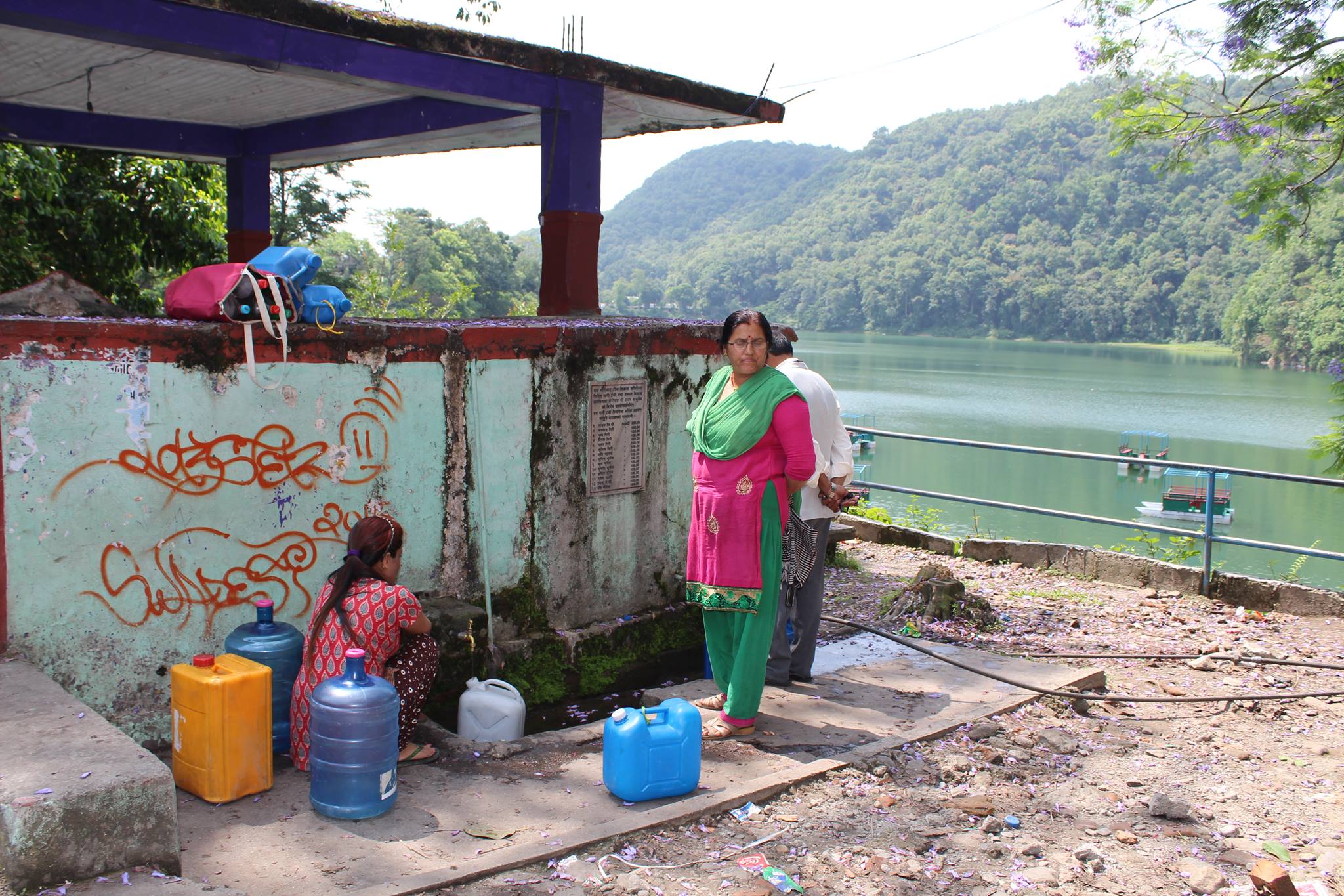 Cuốc bộ và quá giang ở Nepal - Ảnh 41.