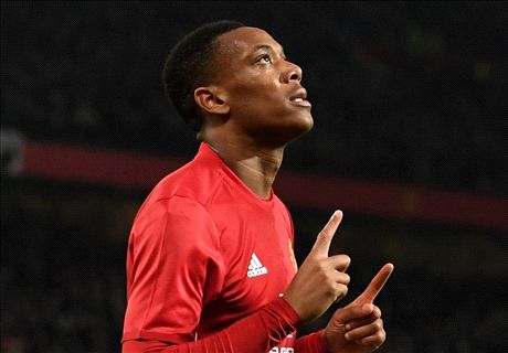 Martial ghi thêm 2 bàn, M.U mất liền 10 triệu euro