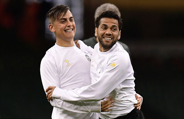 Alves: Dybala phải rời Juventus để đạt đến đỉnh cao