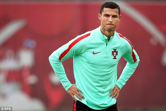 Chủ tịch Real: Ronaldo đang giận dữ