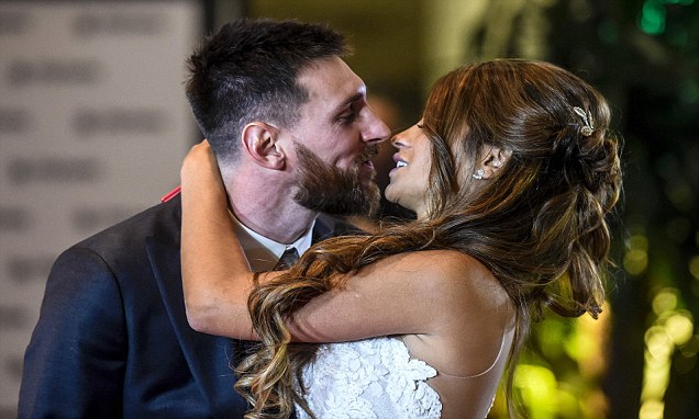 Sao bóng đá tề tựu dự đám cưới Messi